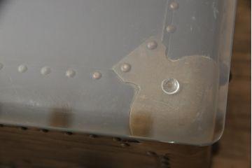 和製アンティークのトランクをリペア&カスタム!縁を面取りしたガラス天板を取り付けローテーブルに。(ローテーブル、センターテーブル、収納)