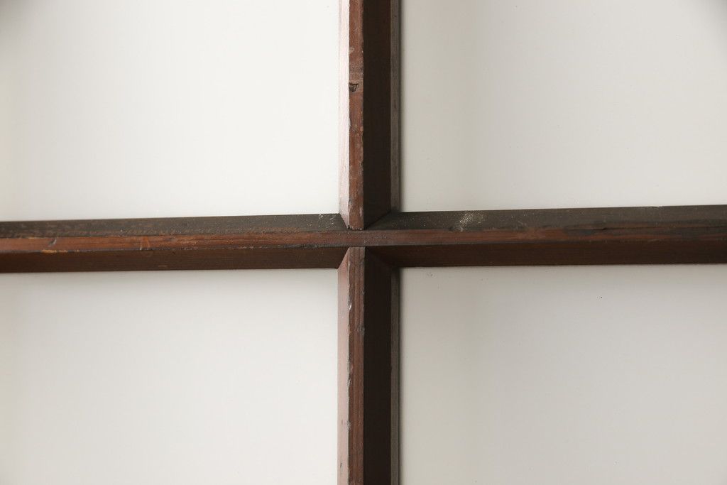 ガラス戸2枚セットをリペア&カスタム!リサイズし、引手金具と戸車を取り付け。本体は現状に近い色味に着色仕上げ。(引き戸、建具)