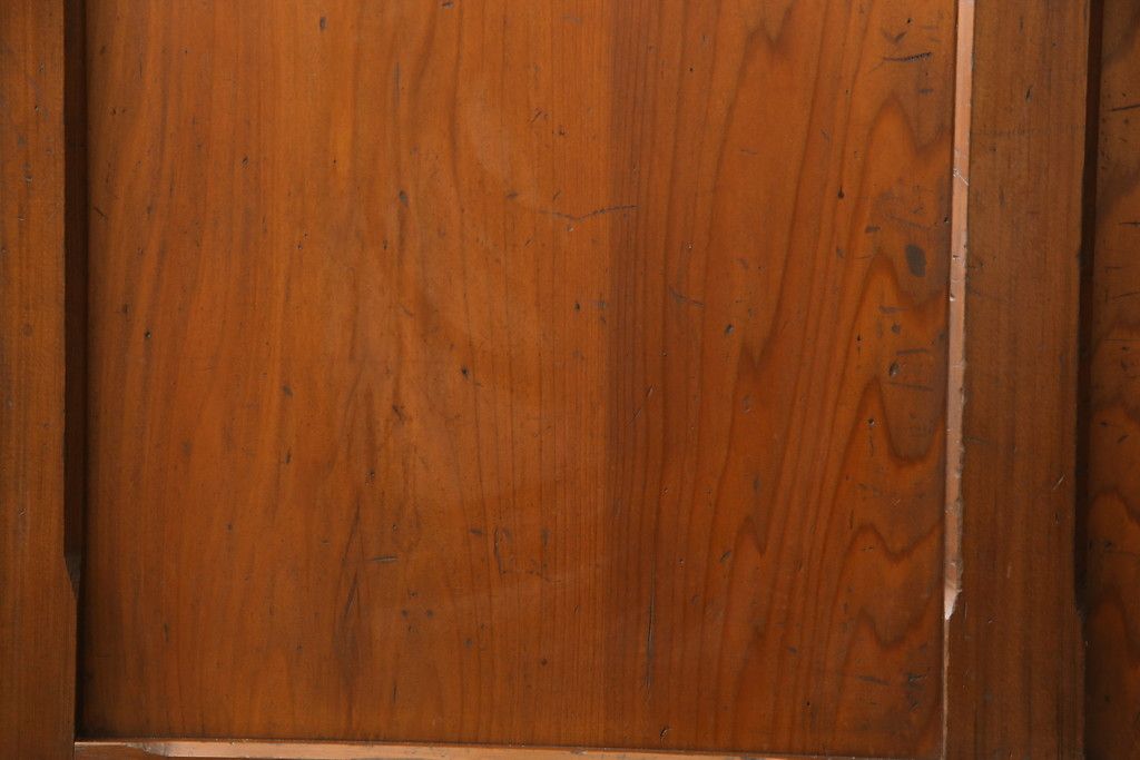 ガラス戸2枚セットをリペア&カスタム!リサイズし、引手金具と戸車を取り付け。本体は現状に近い色味に着色仕上げ。(引き戸、建具)