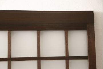 ガラス戸2枚セットをリペア&カスタム!リサイズし、引手金具と戸車を取り付け。本体は現状に近い色味に着色仕上げ。(引き戸、建具)