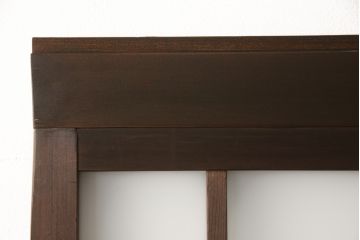 ガラス戸2枚セットをリペア&カスタム!リサイズし、引手金具と戸車を取り付け。本体は現状に近い色味に着色仕上げ。(引き戸、建具)