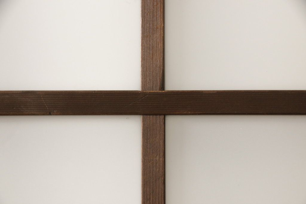 ガラス戸2枚セットをリペア&カスタム!リサイズし、引手金具と戸車を取り付け。本体は現状に近い色味に着色仕上げ。(引き戸、建具)