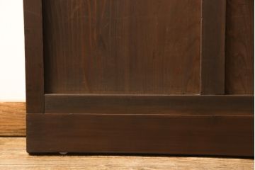 ガラス戸2枚セットをリペア&カスタム!リサイズし、引手金具と戸車を取り付け。本体は現状に近い色味に着色仕上げ。(引き戸、建具)