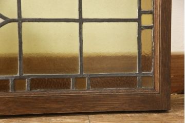 ステンドグラス明かり取りの見た目を変えずに綺麗にリペア!枠の欠損した部分を新規製作し、現状に合わせて着色。(欄間、建具、明り取り)