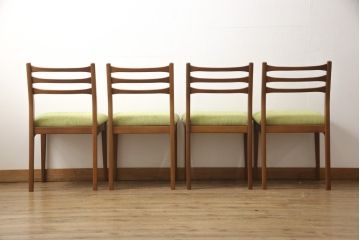 ビンテージのチェア4脚セットをリペア&カスタム!座面を張り替え、木部は1トーン落ち着いた色味に着色仕上げ。(ダイニングチェア、椅子、ヴィンテージ、北欧)