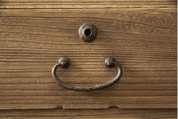 3段重ね箪笥をリペア&カスタム!木部の表情を損なうことなく全体にワックス塗装。(衣装箪笥、引き出し、桐箪笥、桐たんす、和タンス)