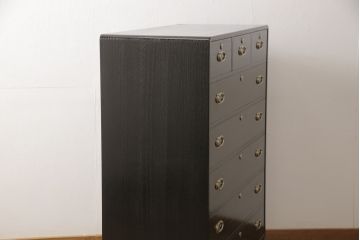 総桐箪笥をリペア&カスタム!本体は当店商品を参考にカシュー塗装の黒色に着色。引き出し内部は現状のままのお色味で仕上げ。(並厚、四方丸、桐たんす、引き出し、チェスト、衣装箪笥、整理タンス、小抽タンス、小箪笥、桐たんす、和箪笥)
