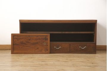 箪笥ローボードをリペア&カスタム!内部棚、左右の仕切りを外しあらたに棚板1枚製作。本体は現状をベースに着色。(戸棚、収納棚)