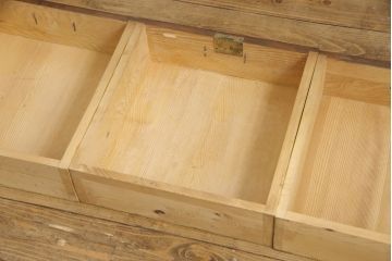 箪笥ローボードをリペア&カスタム!内部棚、左右の仕切りを外しあらたに棚板1枚製作。本体は現状をベースに着色。(戸棚、収納棚)