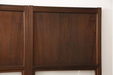 ガラス帯戸4枚をリペア&カスタム!ご希望サイズにリサイズし、引手や戸車は新しく取付。下桟は新材を使用して加工。本体の色味に合わせて着色。(ガラス戸、引き戸、建具)