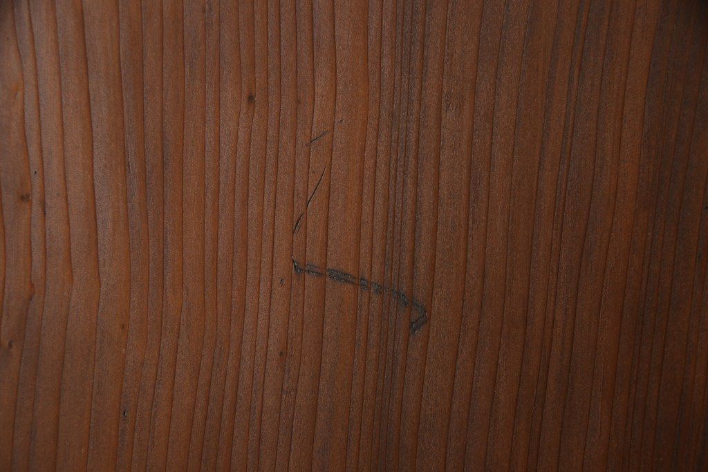 ガラス帯戸4枚をリペア&カスタム!ご希望サイズにリサイズし、引手や戸車は新しく取付。下桟は新材を使用して加工。本体の色味に合わせて着色。(ガラス戸、引き戸、建具)