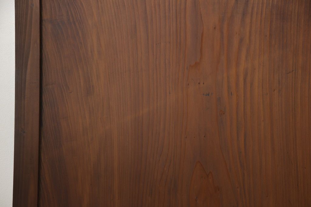 ガラス帯戸4枚をリペア&カスタム!ご希望サイズにリサイズし、引手や戸車は新しく取付。下桟は新材を使用して加工。本体の色味に合わせて着色。(ガラス戸、引き戸、建具)