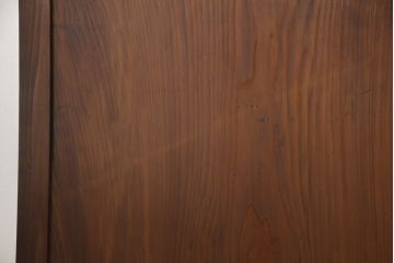 ガラス帯戸4枚をリペア&カスタム!ご希望サイズにリサイズし、引手や戸車は新しく取付。下桟は新材を使用して加工。本体の色味に合わせて着色。(ガラス戸、引き戸、建具)