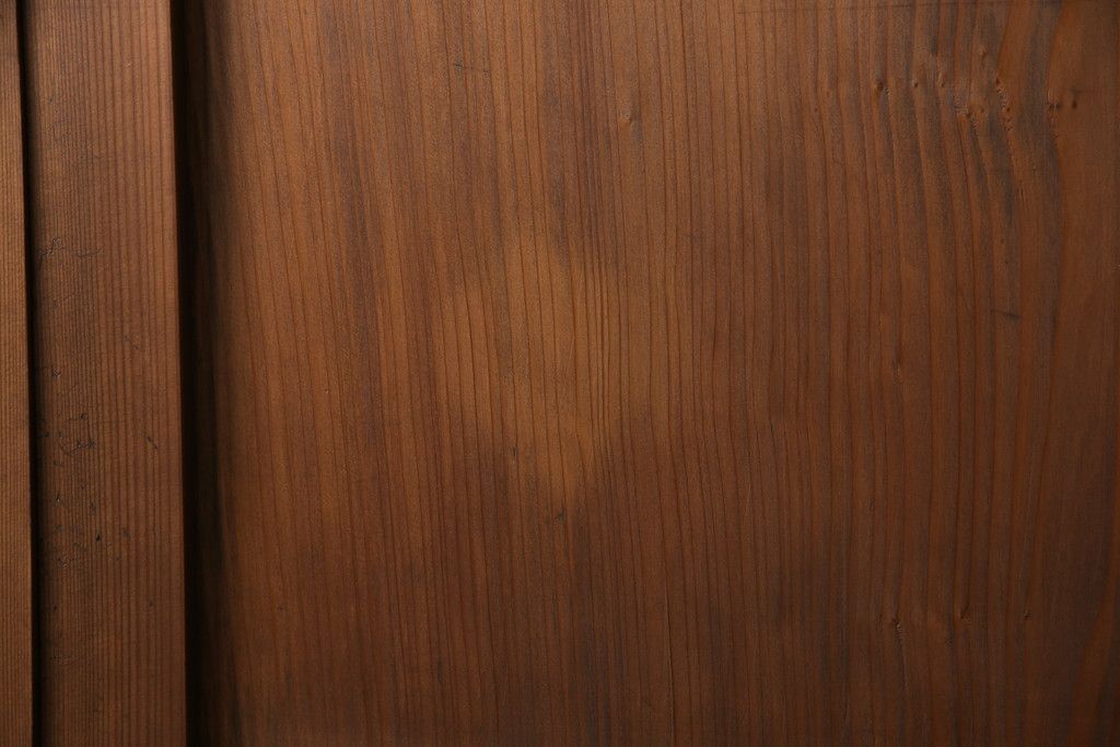 ガラス帯戸4枚をリペア&カスタム!ご希望サイズにリサイズし、引手や戸車は新しく取付。下桟は新材を使用して加工。本体の色味に合わせて着色。(ガラス戸、引き戸、建具)