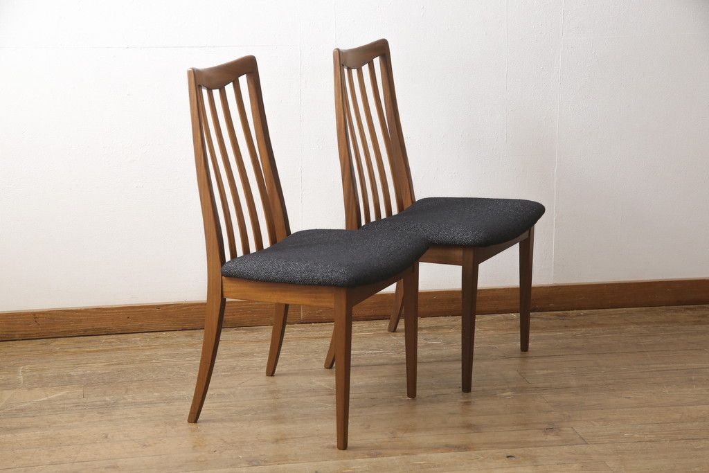 チェア2脚をリペア&カスタム!ご希望の生地で座面を張り替え、本体は現状をベースに着色。(ダイニングチェア、椅子、ビンテージ)