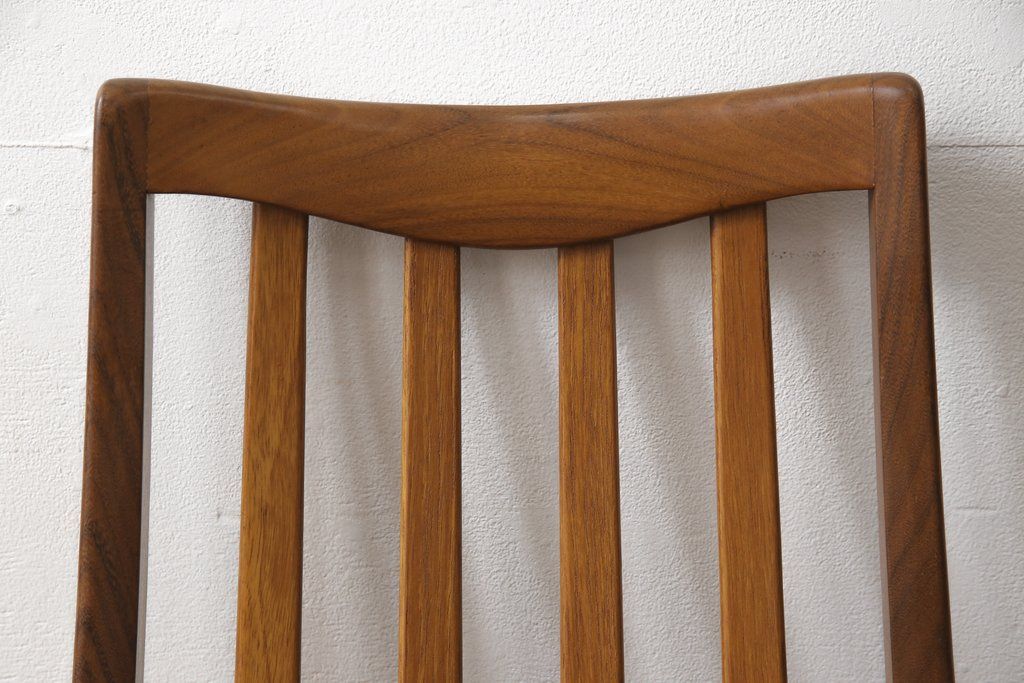 チェア2脚をリペア&カスタム!ご希望の生地で座面を張り替え、本体は現状をベースに着色。(ダイニングチェア、椅子、ビンテージ)