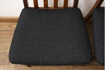 チェア2脚をリペア&カスタム!ご希望の生地で座面を張り替え、本体は現状をベースに着色。(ダイニングチェア、椅子、ビンテージ)