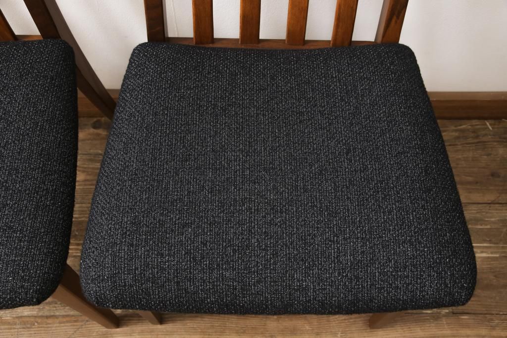 チェア2脚をリペア&カスタム!ご希望の生地で座面を張り替え、本体は現状をベースに着色。(ダイニングチェア、椅子、ビンテージ)