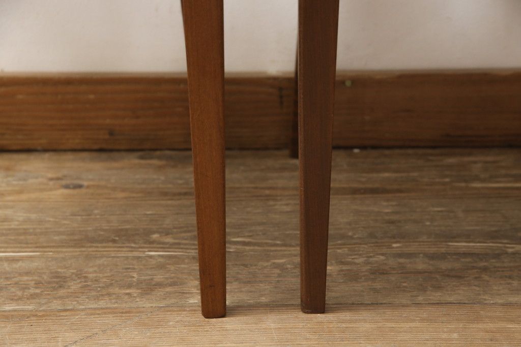 チェア2脚をリペア&カスタム!ご希望の生地で座面を張り替え、本体は現状をベースに着色。(ダイニングチェア、椅子、ビンテージ)