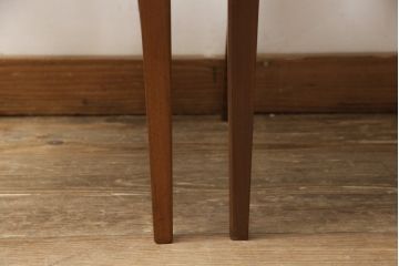 チェア2脚をリペア&カスタム!ご希望の生地で座面を張り替え、本体は現状をベースに着色。(ダイニングチェア、椅子、ビンテージ)