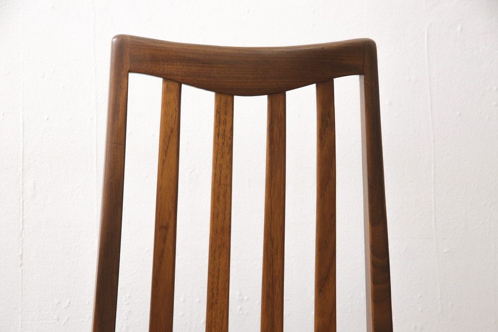 チェア2脚をリペア&カスタム!ご希望の生地で座面を張り替え、本体は現状をベースに着色。(ダイニングチェア、椅子、ビンテージ)