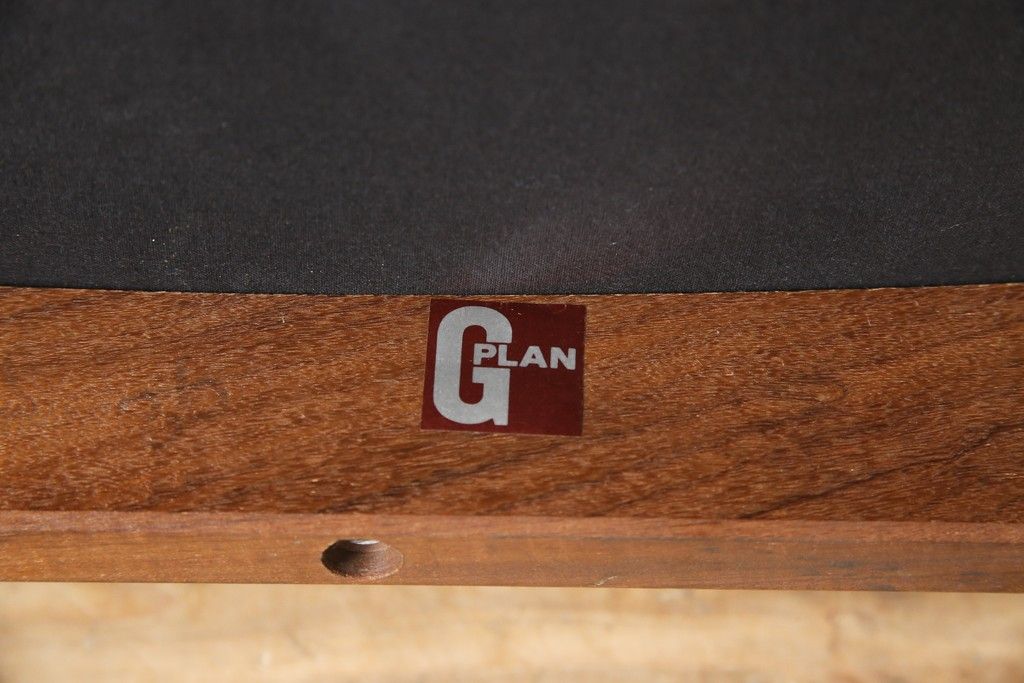 チェア2脚をリペア&カスタム!ご希望の生地で座面を張り替え、本体は現状をベースに着色。(ダイニングチェア、椅子、ビンテージ)