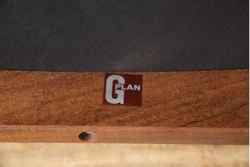 チェア2脚をリペア&カスタム!ご希望の生地で座面を張り替え、本体は現状をベースに着色。(ダイニングチェア、椅子、ビンテージ)