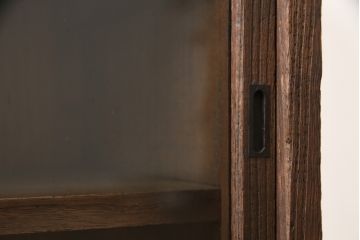 ガラス戸棚をリペア&カスタム!脚の取り付け、棚板・棚受を追加製作。本体は現状をベースに着色。(収納棚、戸棚、キャビネット)