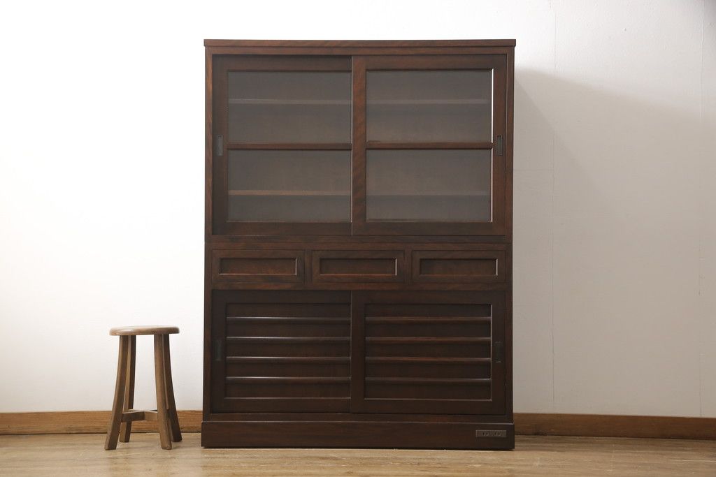 食器棚をリペア&カスタム!キャスター、コンセントを取り付け。(戸棚、収納棚、キャビネット)