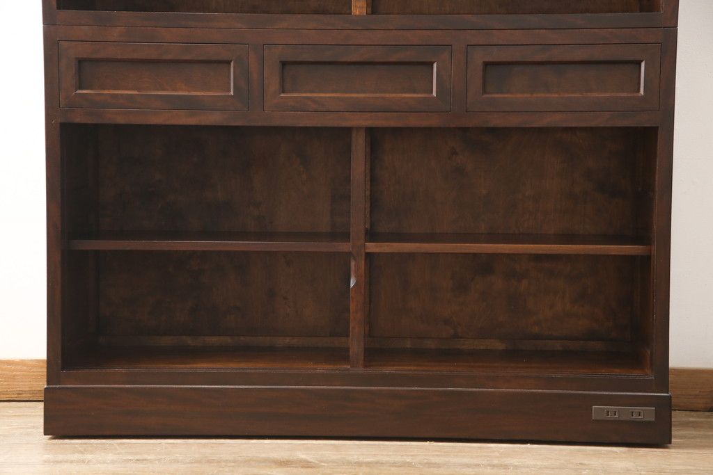 食器棚をリペア&カスタム!キャスター、コンセントを取り付け。(戸棚、収納棚、キャビネット)