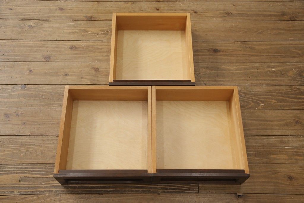 食器棚をリペア&カスタム!キャスター、コンセントを取り付け。(戸棚、収納棚、キャビネット)