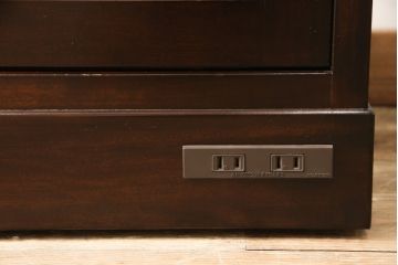 食器棚をリペア&カスタム!キャスター、コンセントを取り付け。(戸棚、収納棚、キャビネット)