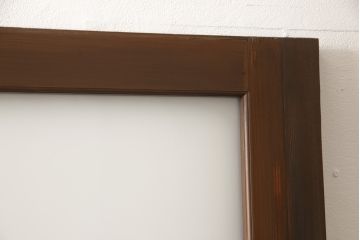 ガラス戸2枚をリペア&カスタム!高さと幅をリサイズし、指定箇所にすりガラス・ダイヤガラス ・モールガラスを配置。戸車を取付け、全体的に着色後水性ワックスにて仕上げ。(建具、引き戸)