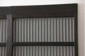 ガラス入り格子戸2枚をリペア&カスタム!高さと幅をリサイズし、ガラスは当店オリジナルの麻の葉紋様ガラスに交換。色味は当店商品を参考に着色。(引き戸、玄関戸、建具)