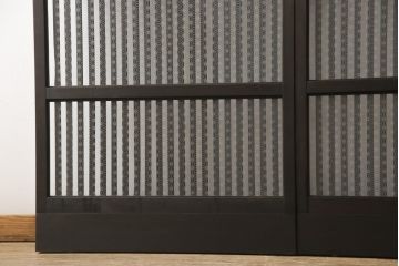 ガラス入り格子戸2枚をリペア&カスタム!高さと幅をリサイズし、ガラスは当店オリジナルの麻の葉紋様ガラスに交換。色味は当店商品を参考に着色。(引き戸、玄関戸、建具)