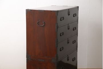 庄内箪笥の見た目を変えずに綺麗にリペア!元の雰囲気を残しつつ研磨して仕上げ。(重ね箪笥、時代箪笥、引き出し)