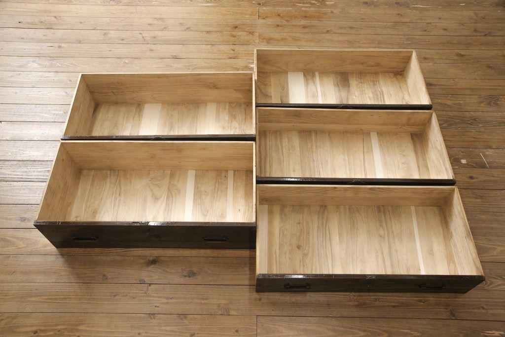 庄内箪笥の見た目を変えずに綺麗にリペア!元の雰囲気を残しつつ研磨して仕上げ。(重ね箪笥、時代箪笥、引き出し)