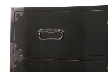 庄内箪笥の見た目を変えずに綺麗にリペア!元の雰囲気を残しつつ研磨して仕上げ。(重ね箪笥、時代箪笥、引き出し)