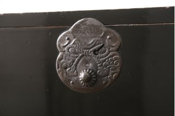 庄内箪笥の見た目を変えずに綺麗にリペア!元の雰囲気を残しつつ研磨して仕上げ。(重ね箪笥、時代箪笥、引き出し)