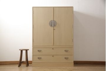 加茂総桐箪笥をリペア&カスタム!上段の引き出し枠を取り払い、衣装盆の受け製作。下段引き出し3杯のうち1杯をカットし高さをリサイズ。(並厚、総桐たんす、桐タンス、着物箪笥、衣装タンス)