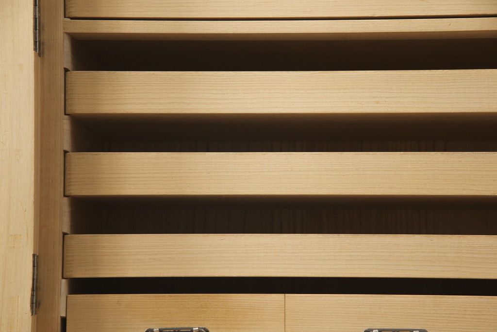 加茂総桐箪笥をリペア&カスタム!上段の引き出し枠を取り払い、衣装盆の受け製作。下段引き出し3杯のうち1杯をカットし高さをリサイズ。(並厚、総桐たんす、桐タンス、着物箪笥、衣装タンス)