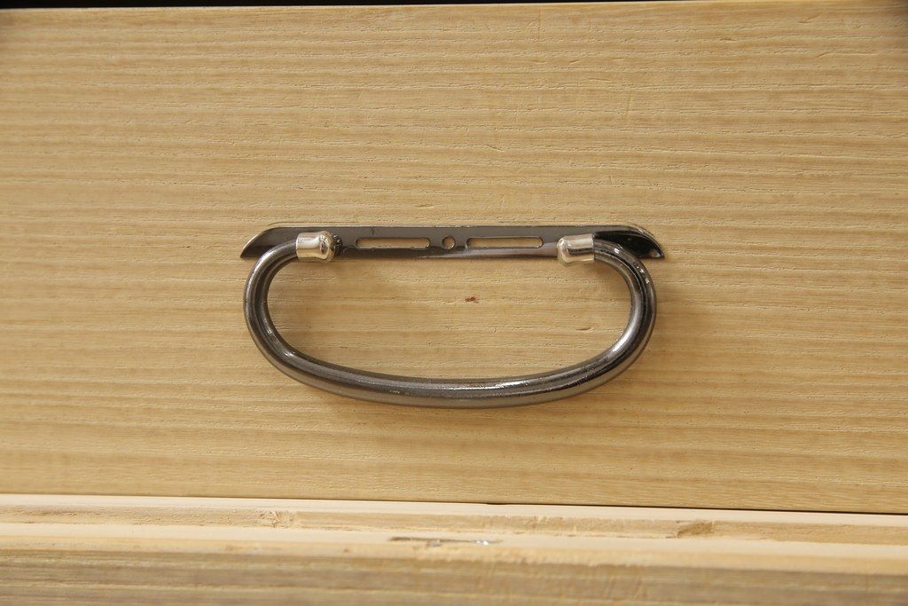 加茂総桐箪笥をリペア&カスタム!上段の引き出し枠を取り払い、衣装盆の受け製作。下段引き出し3杯のうち1杯をカットし高さをリサイズ。(並厚、総桐たんす、桐タンス、着物箪笥、衣装タンス)