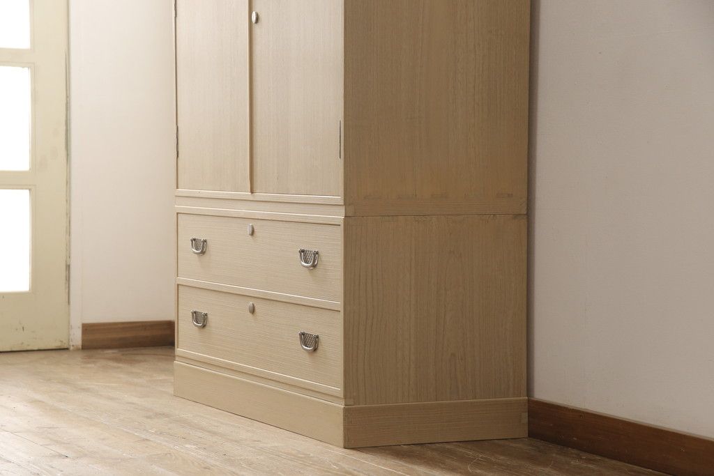 加茂総桐箪笥をリペア&カスタム!上段の引き出し枠を取り払い、衣装盆の受け製作。下段引き出し3杯のうち1杯をカットし高さをリサイズ。(並厚、総桐たんす、桐タンス、着物箪笥、衣装タンス)