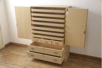 加茂総桐箪笥をリペア&カスタム!上段の引き出し枠を取り払い、衣装盆の受け製作。下段引き出し3杯のうち1杯をカットし高さをリサイズ。(並厚、総桐たんす、桐タンス、着物箪笥、衣装タンス)