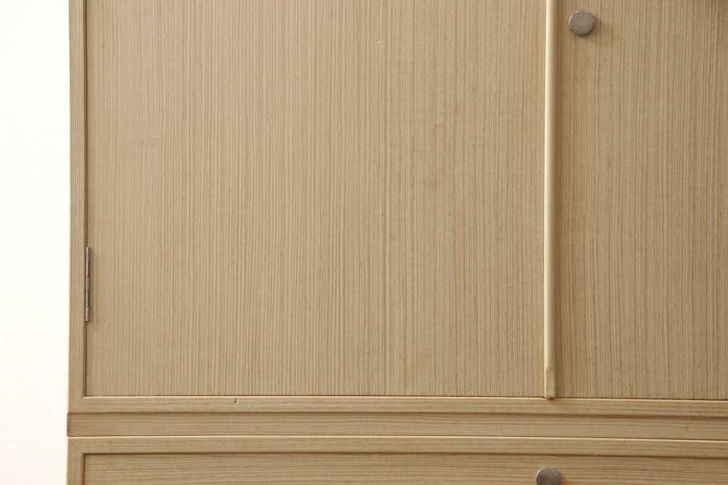 加茂総桐箪笥をリペア&カスタム!上段の引き出し枠を取り払い、衣装盆の受け製作。下段引き出し3杯のうち1杯をカットし高さをリサイズ。(並厚、総桐たんす、桐タンス、着物箪笥、衣装タンス)