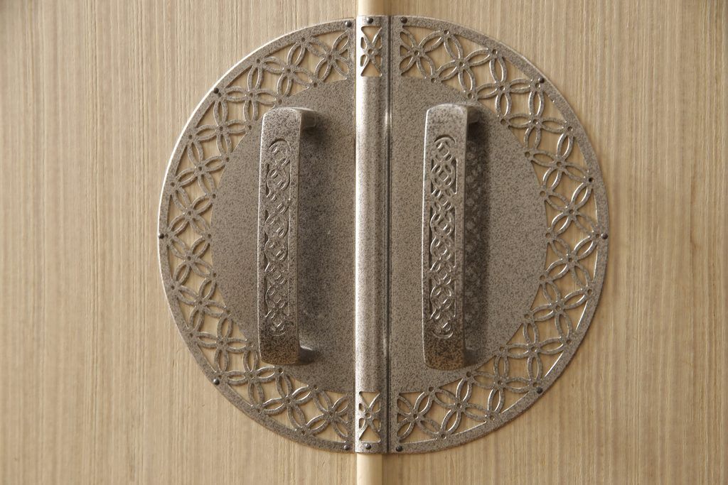 加茂総桐箪笥をリペア&カスタム!上段の引き出し枠を取り払い、衣装盆の受け製作。下段引き出し3杯のうち1杯をカットし高さをリサイズ。(並厚、総桐たんす、桐タンス、着物箪笥、衣装タンス)