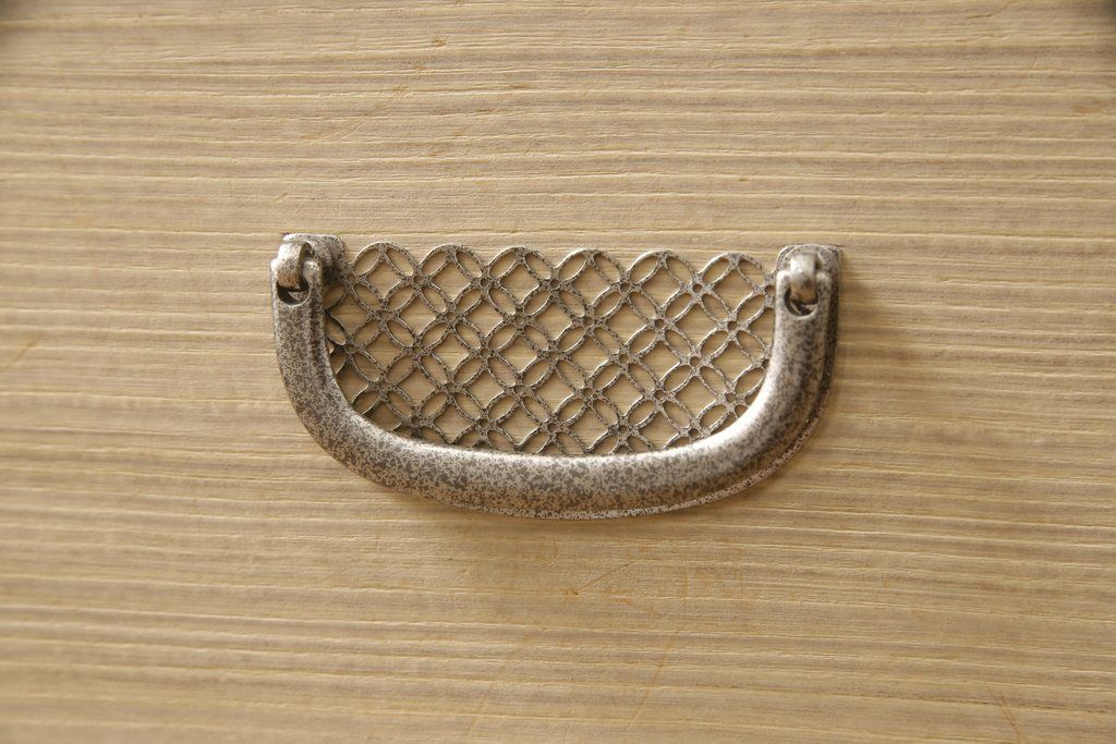 加茂総桐箪笥をリペア&カスタム!上段の引き出し枠を取り払い、衣装盆の受け製作。下段引き出し3杯のうち1杯をカットし高さをリサイズ。(並厚、総桐たんす、桐タンス、着物箪笥、衣装タンス)