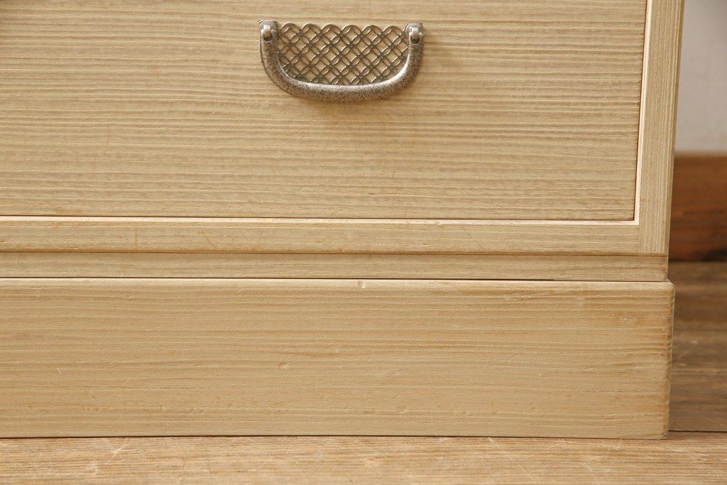 加茂総桐箪笥をリペア&カスタム!上段の引き出し枠を取り払い、衣装盆の受け製作。下段引き出し3杯のうち1杯をカットし高さをリサイズ。(並厚、総桐たんす、桐タンス、着物箪笥、衣装タンス)