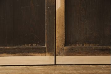 板戸4枚をリペア&カスタム!高さと幅をリサイズし、引手・戸車を取付け。(板戸、引き戸、建具)