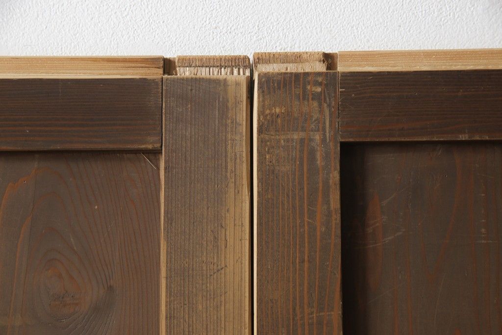 板戸4枚をリペア&カスタム!高さと幅をリサイズし、引手・戸車を取付け。(板戸、引き戸、建具)